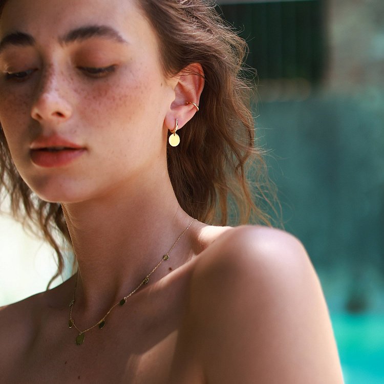 Серьга - каффа в желтом золоте с07920 от ювелирного магазина Оникс - 1