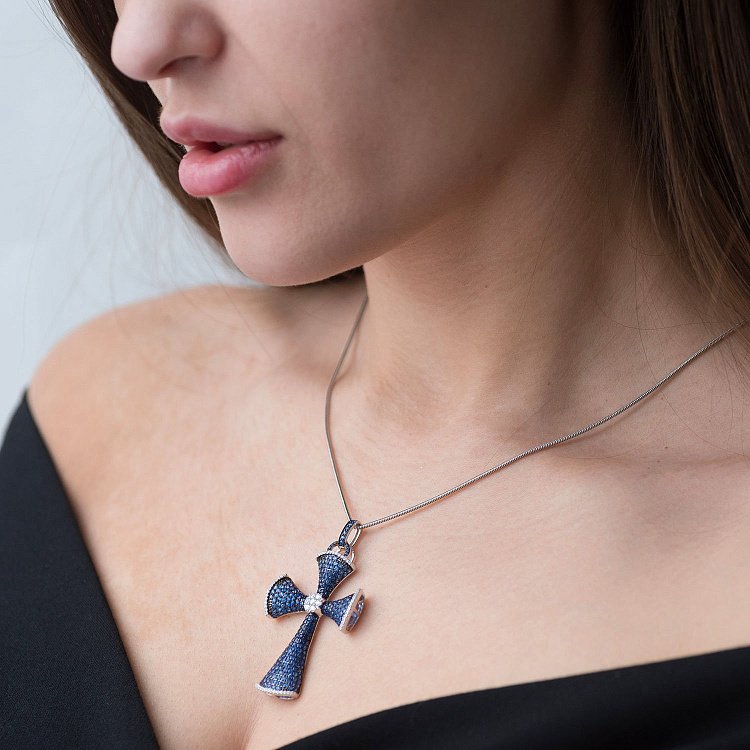 Золотий хрестик з діамантами і сапфірами пб0055gm від ювелірного магазину Онікс - 1