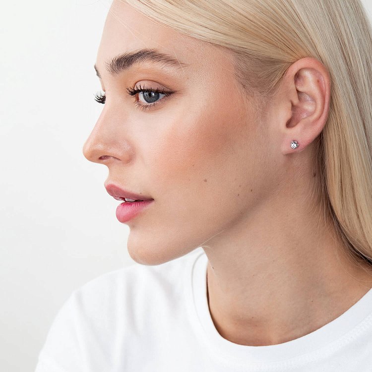 Золотые серьги - пусеты с фианитами с05980 - 1 Золотые серьги - пусеты с фианитами с05980 от ювелирного магазина Оникс - 1