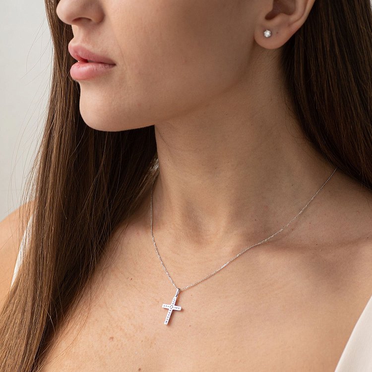 Золотой крестик с бриллиантами EKD1006 от ювелирного магазина Оникс - 1