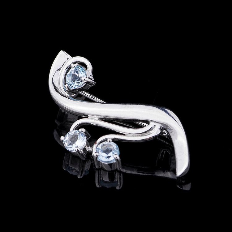 Срібна брошка з блакитним топазом гт16061 від ювелірного магазину Онікс