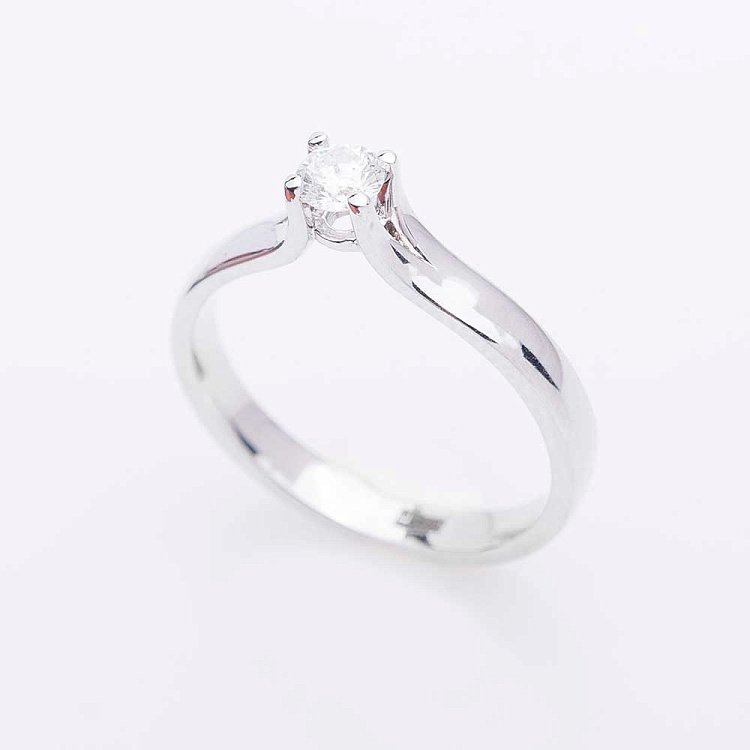 Золота заручальна каблучка з діамантом JR4266 від ювелірного магазину Онікс