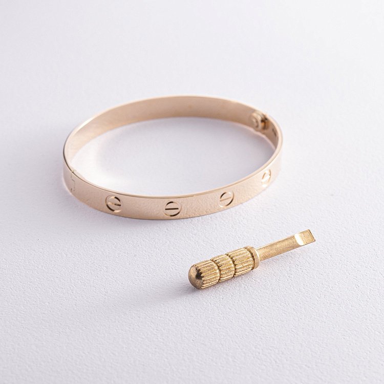 Жорсткий браслет "Love" з жовтого золота (0.6 см) б04065 від ювелірного магазину Онікс - 3