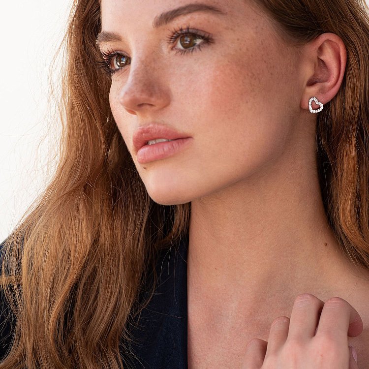 Серебряные серьги - пусеты "Сердечки" с фианитами 123030 от ювелирного магазина Оникс - 2