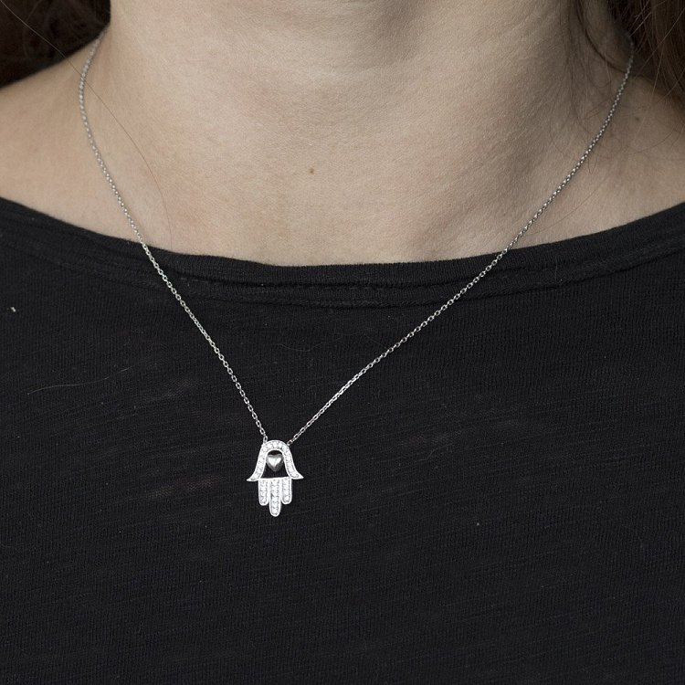 Серебряное колье - Хамса с сердцем (фианиты) 18581 от ювелирного магазина Оникс - 1