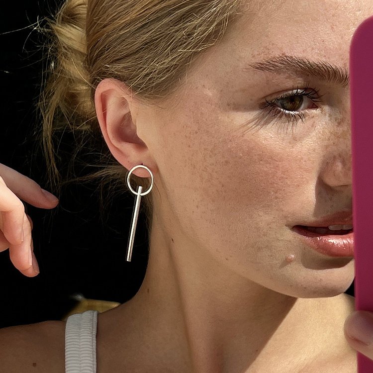 Срібні сережки - пусети "Геометрія" 122995 від ювелірного магазину Онікс - 9