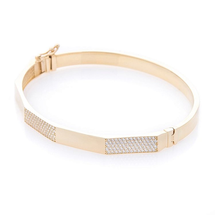 Жорсткий золотий браслет з фіанітами б03928 від ювелірного магазину Онікс