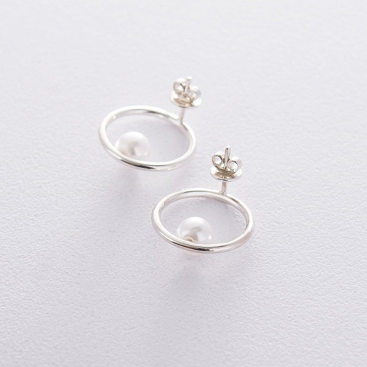 Серебряные серьги-пусеты "Круговорот" с жемчугом 122551 от ювелирного магазина Оникс - 13