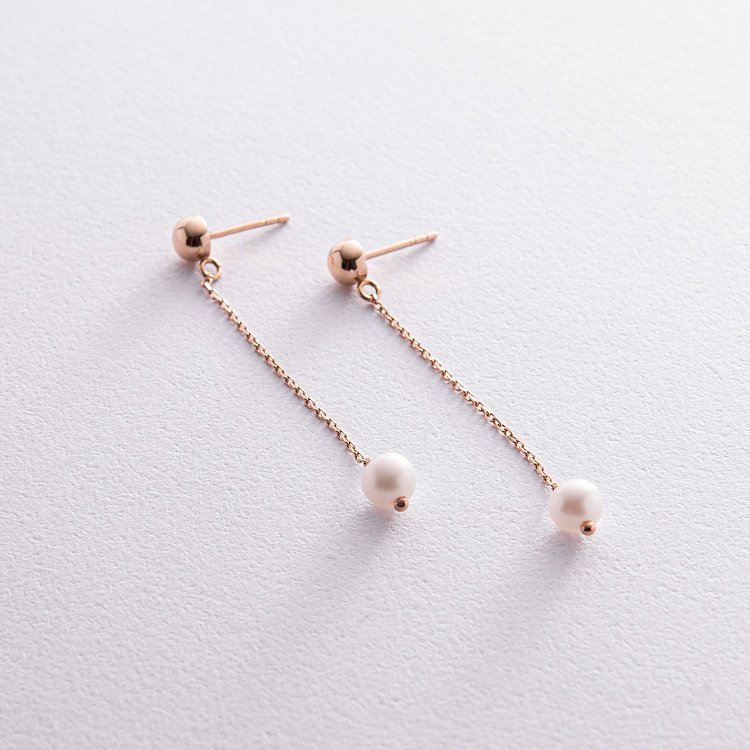 Серьги - пусеты "Жемчужина на цепочке" в красном золоте с08291 от ювелирного магазина Оникс