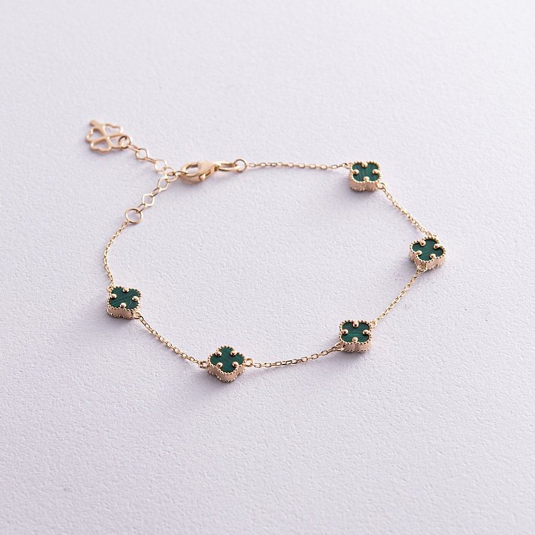 Браслет "Клевер" с малахитом mini (желтое золото) б05251 от ювелирного магазина Оникс