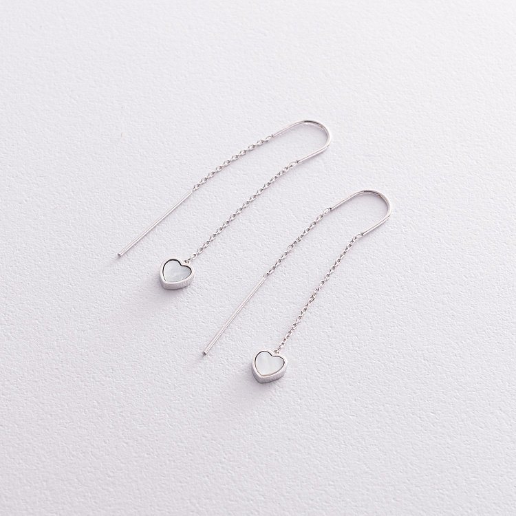 Серьги - протяжки "Сердечки" с перламутром (белое золото) с08577 от ювелирного магазина Оникс