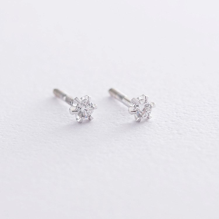 Золотые серьги - пусеты (бриллианты) 402-93п Золотые серьги - пусеты (бриллианты) 402-93п от ювелирного магазина Оникс