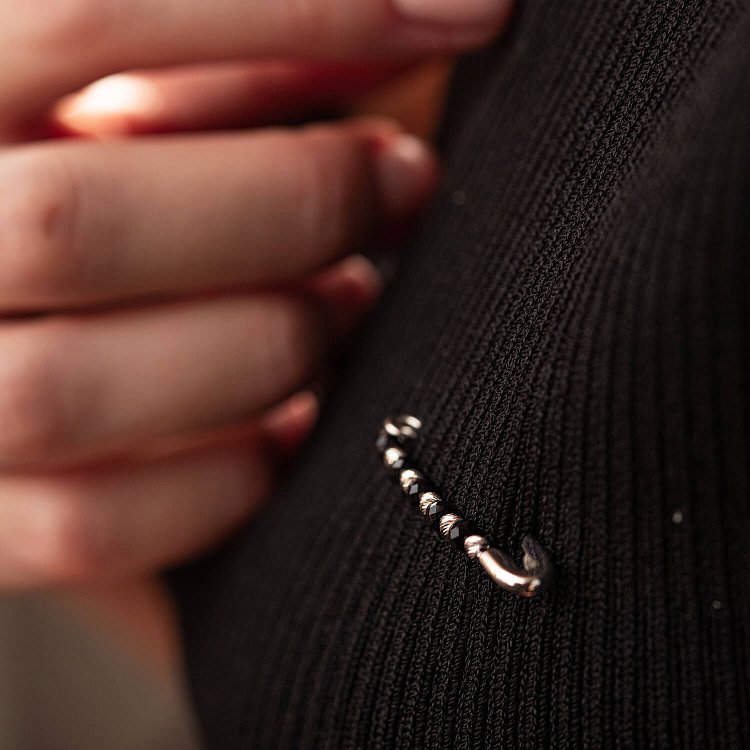 Срібна шпилька з фіанітами 21048 від ювелірного магазину Онікс - 2