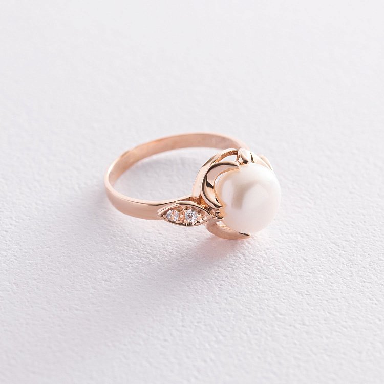 Золотое кольцо (жемчуг, фианиты) к05968 от ювелирного магазина Оникс