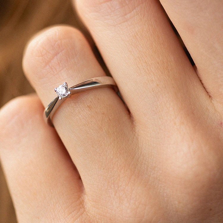 Помолвочное золотое кольцо с бриллиантом кб0271 от ювелирного магазина Оникс - 1