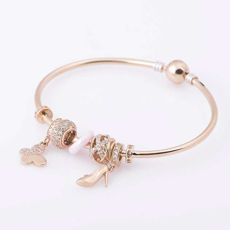 Золотой женский браслет с шармами (фианиты) б02726 от ювелирного магазина Оникс