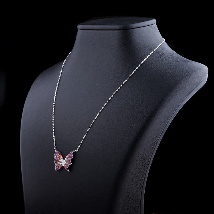 Серебряное колье Бабочка с цветными фианитами 18534 от ювелирного магазина Оникс - 1
