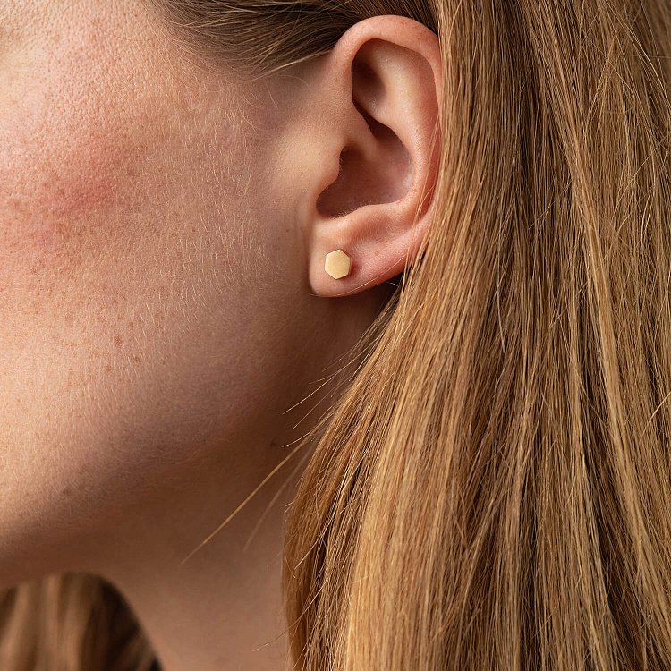 Серьги - пусеты "Шестиугольники" с красного золота с06043 от ювелирного магазина Оникс - 1