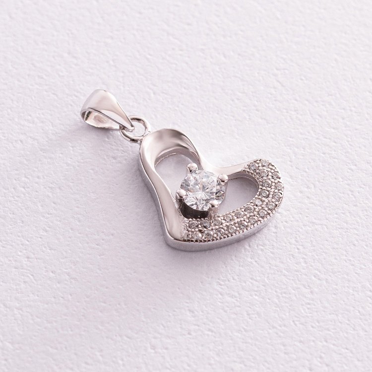 Срібна підвіска з фіанітами "Серце" (родій) 132249 від ювелірного магазину Онікс