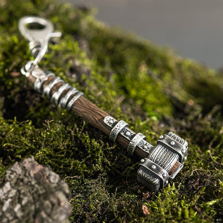 Срібний брелок "Молот вікінга" з ебеном 1116 від ювелірного магазину Онікс - 7