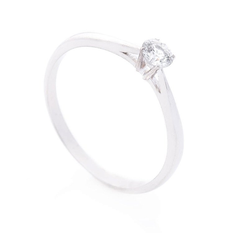 Золотое помолвочное кольцо с бриллиантом EKDG1 от ювелирного магазина Оникс