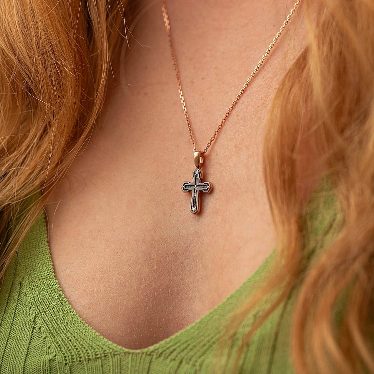 Золотой православный крестик с распятием и молитвой (чернение) п02536 от ювелирного магазина Оникс - 1