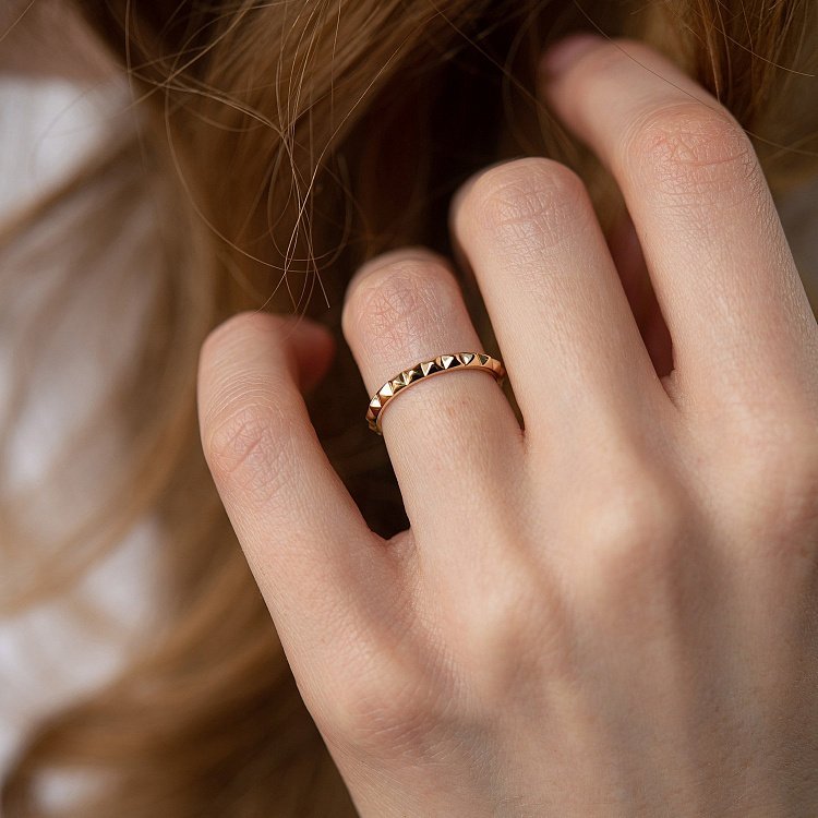 Каблучка "Mona" у жовтому золоті к07407 - 15 Каблучка "Mona" у жовтому золоті к07407 від ювелірного магазину Онікс - 15