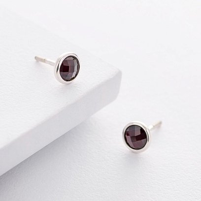 Срібні сережки-гвоздики (піроп) 122181