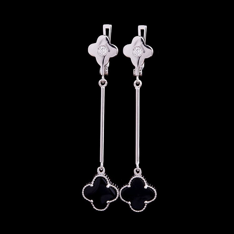 Золотые серьги "Клевер" с ониксом и фианитами с03683 - 2 Золотые серьги "Клевер" с ониксом и фианитами с03683 от ювелирного магазина Оникс - 2