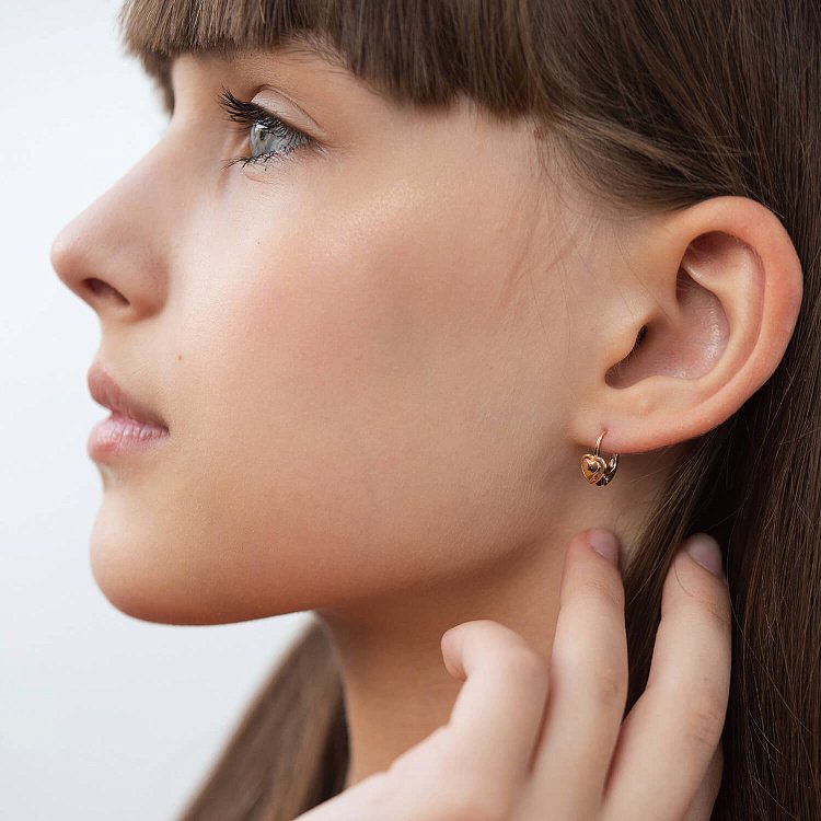 Золотые детские серьги "Сердечки" с05405 от ювелирного магазина Оникс - 4