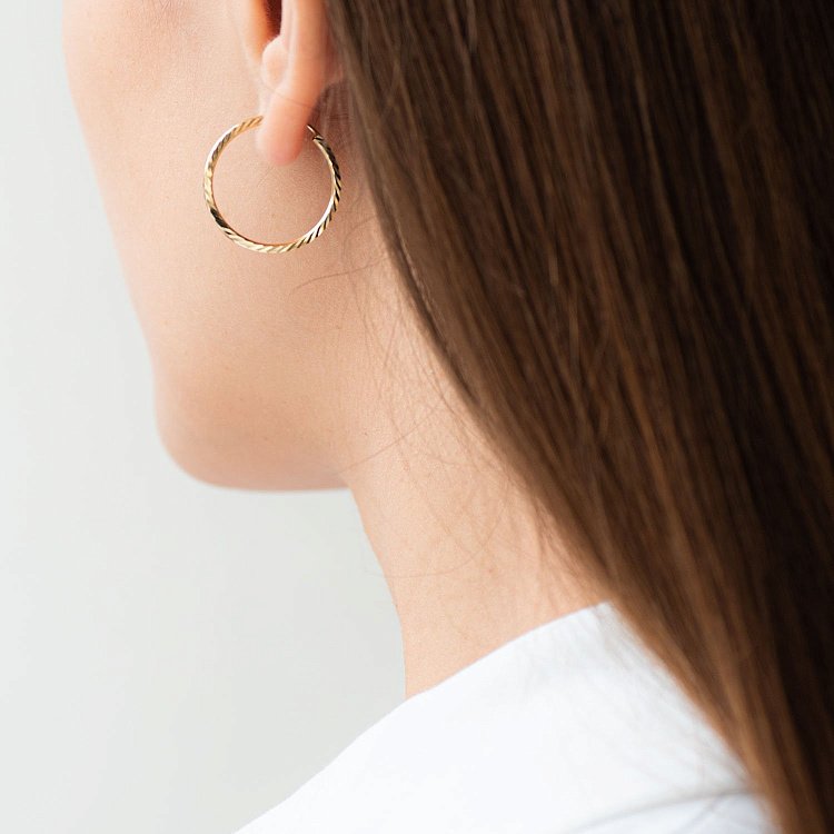 Сережки - кільця в жовтому золоті (2.4 см) с07186 від ювелірного магазину Онікс - 1