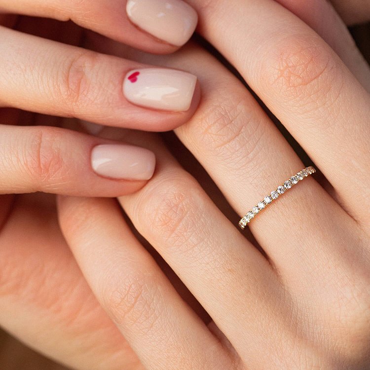 Каблучка в жовтому золоті з доріжкою каменів (діаманти) б0499ch від ювелірного магазину Онікс - 3