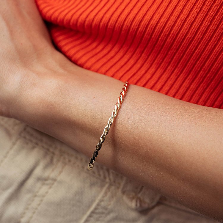 Жесткий золотой браслет "Переплетение" б05349 от ювелирного магазина Оникс - 8