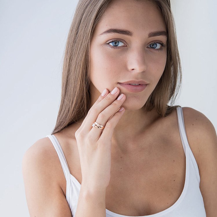 Помолвочное кольцо с фианитами к04241 от ювелирного магазина Оникс - 1