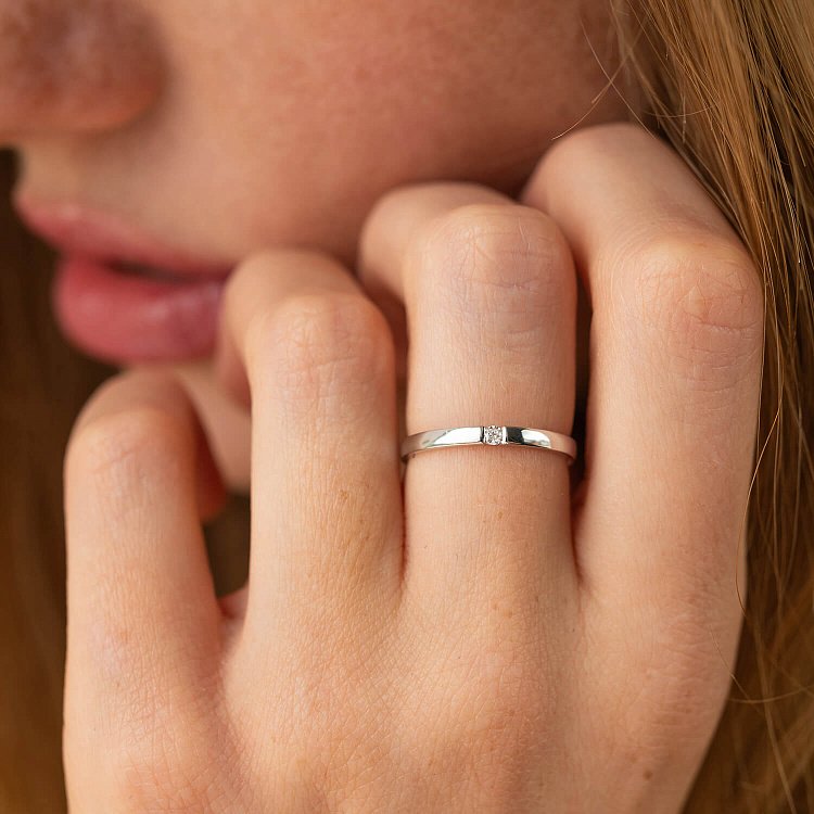 Кольцо с бриллиантом в белом золоте кб0553м от ювелирного магазина Оникс - 3