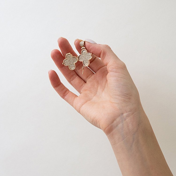 Золотой мощевик с фианитами 7041478 от ювелирного магазина Оникс - 4