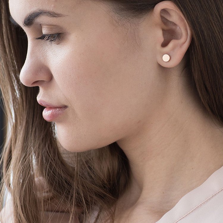 Золотые серьги-пусеты "Кружочки" с05559 от ювелирного магазина Оникс - 1