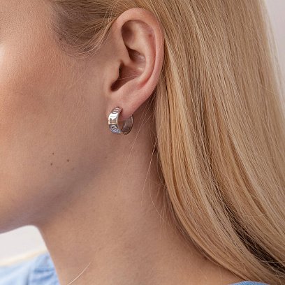 Сережки - кільця "Love" у білому золоті с04671 №4