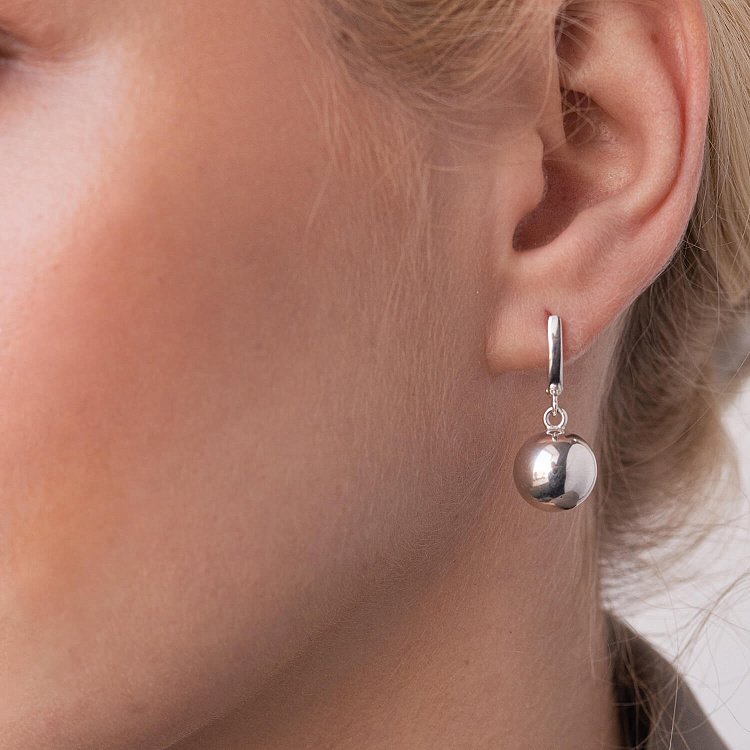 Срібні сережки "Кульки" 12032 від ювелірного магазину Онікс - 2