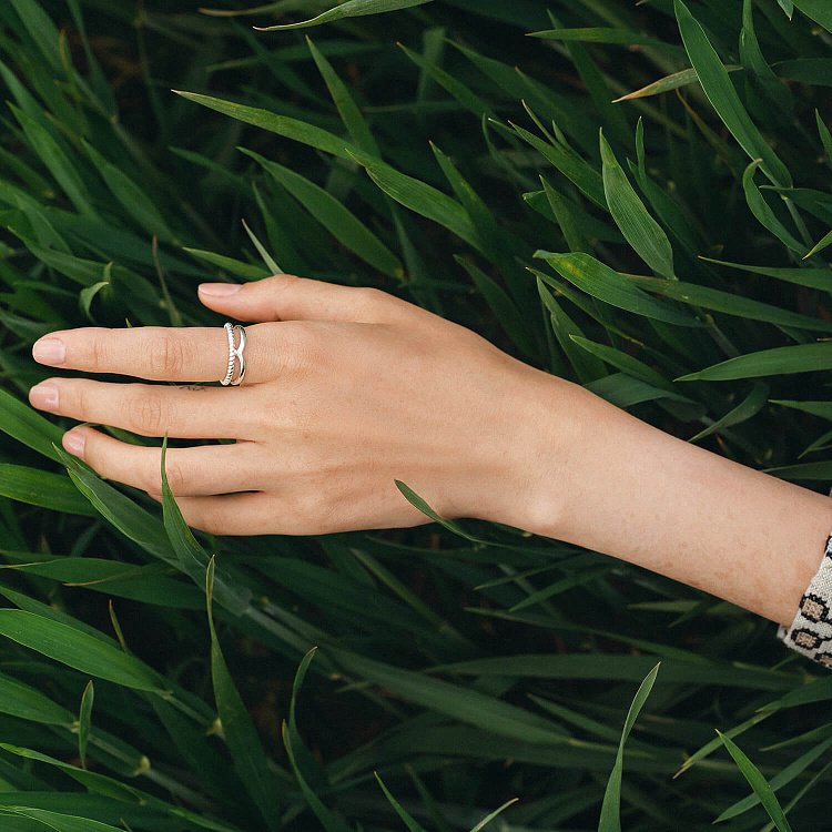 Серебряное кольцо "Эдита" 112654 от ювелирного магазина Оникс - 7