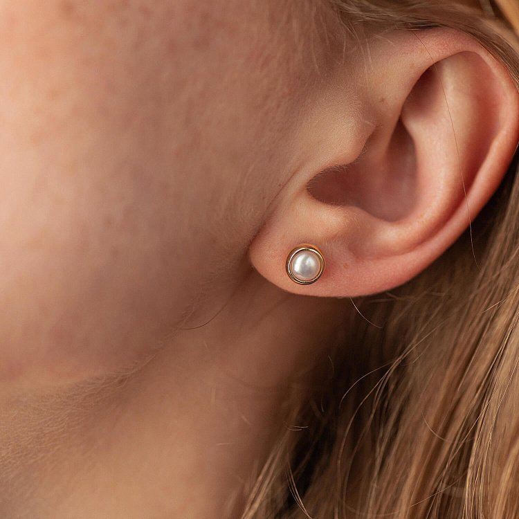 Серьги - пусеты с жемчугом (желтое золото) с08505 от ювелирного магазина Оникс - 6