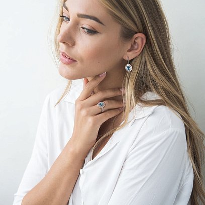 Золотое кольцо с голубым топазом и фианитами к04648 №4