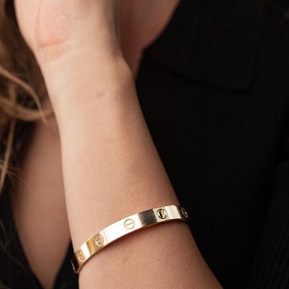 Жесткий браслет "Love" из желтого золота б05146 №6