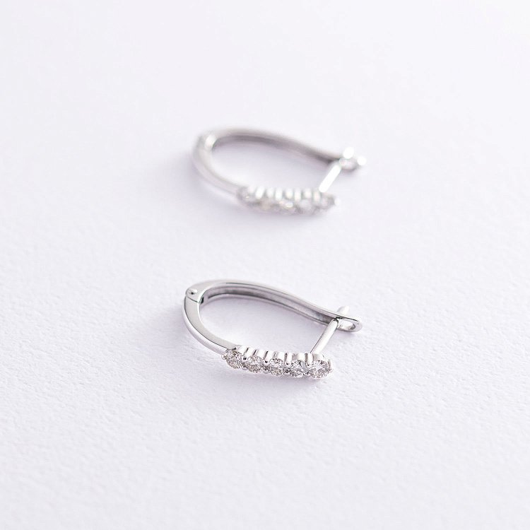 Золотые серьги с бриллиантами с2826 от ювелирного магазина Оникс