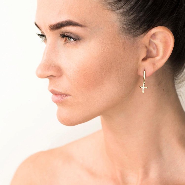 Золотые серьги "Крестики" с фианитами с05625 от ювелирного магазина Оникс - 3