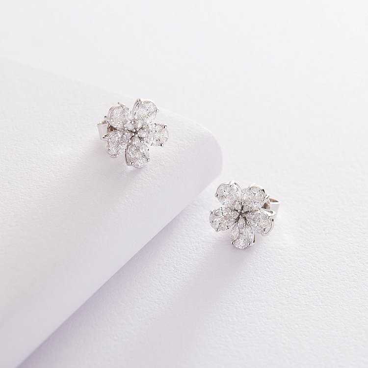 Золотые серьги - пусеты "Цветочки" с бриллиантами сб0313di от ювелирного магазина Оникс