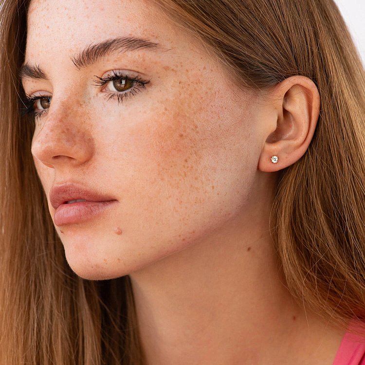 Моносерьга с фианитом (красное золото) с09177 от ювелирного магазина Оникс - 1