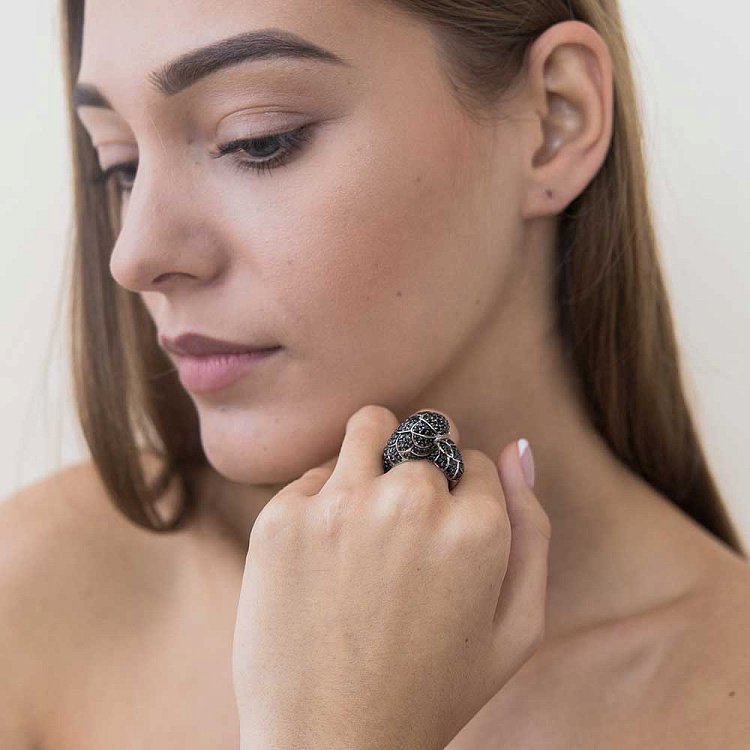 Серебряное кольцо "Птичка" с черными фианитами 111767 от ювелирного магазина Оникс - 3