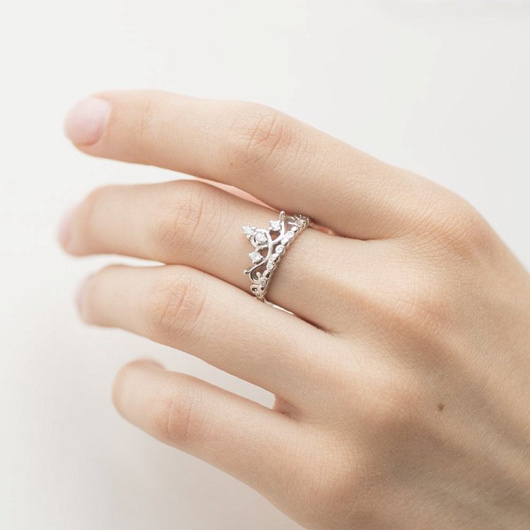 Серебряное кольцо "Корона" с фианитами 112073 от ювелирного магазина Оникс - 3