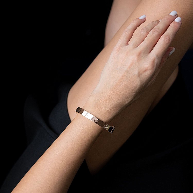 Браслет Love з червоного золота (0.8 см) б04587 від ювелірного магазину Онікс - 4